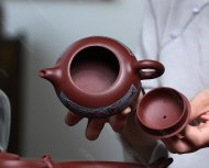 爆竹聲中一歲除，春風送暖入屠蘇 【