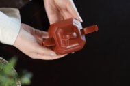 《福臨八方》宜興紫砂壺八方工藝美術(shù)師手工朱泥泡茶壺具