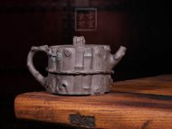 《束柴三友》宜興紫砂壺手工高級工藝美術(shù)師大師收藏級茶壺清灰泥束柴三友